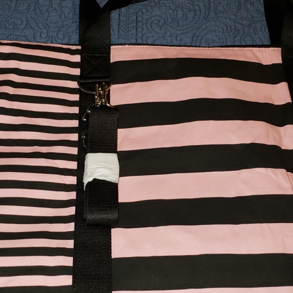 New Victoria's Secret Stripe Weekender Bag - Picture 3 of 4